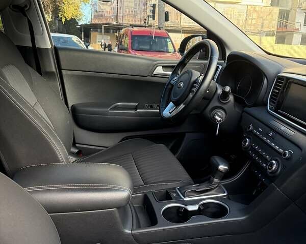 Серый Киа Sportage, объемом двигателя 1.59 л и пробегом 48 тыс. км за 18000 $, фото 13 на Automoto.ua