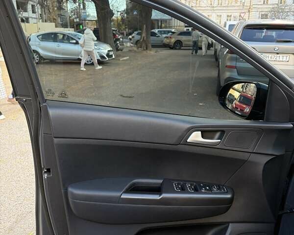 Серый Киа Sportage, объемом двигателя 1.59 л и пробегом 48 тыс. км за 18000 $, фото 10 на Automoto.ua