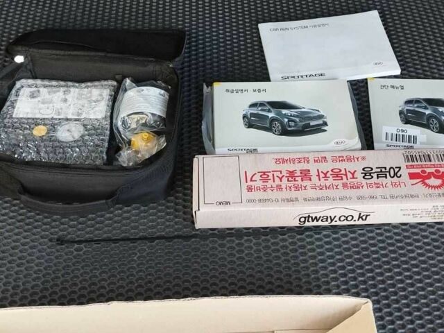 Сірий Кіа Sportage, об'ємом двигуна 1.6 л та пробігом 74 тис. км за 19000 $, фото 11 на Automoto.ua