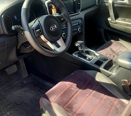 Сірий Кіа Sportage, об'ємом двигуна 1.6 л та пробігом 72 тис. км за 17000 $, фото 11 на Automoto.ua
