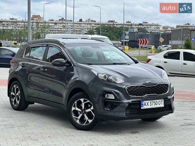Киа Sportage 2019 в Киеве на Automoto.ua Серый Киа Sportage, объемом двигателя 1.59 л и пробегом 53 тыс. км за 16999 $, фото 8 на Automoto.ua