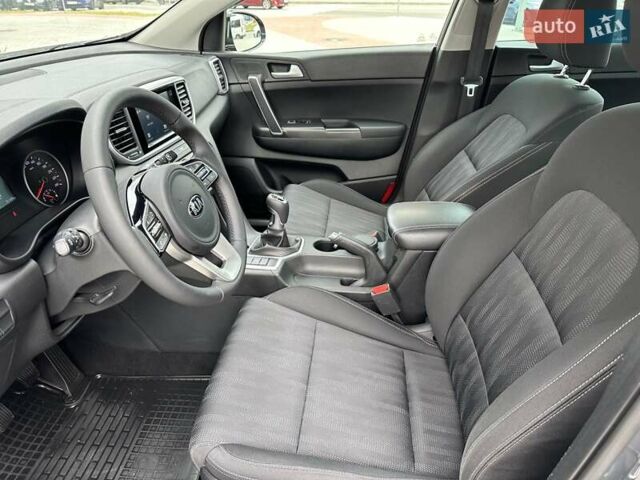 Киа Sportage 2019 в Киеве на Automoto.ua Серый Киа Sportage, объемом двигателя 1.59 л и пробегом 53 тыс. км за 16999 $, фото 12 на Automoto.ua
