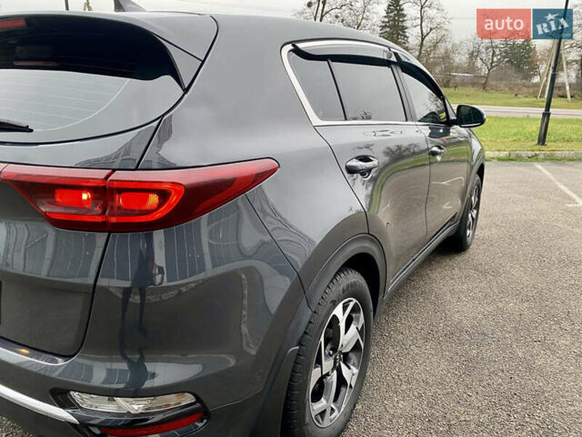 Сірий Кіа Sportage, об'ємом двигуна 1.59 л та пробігом 71 тис. км за 15999 $, фото 28 на Automoto.ua