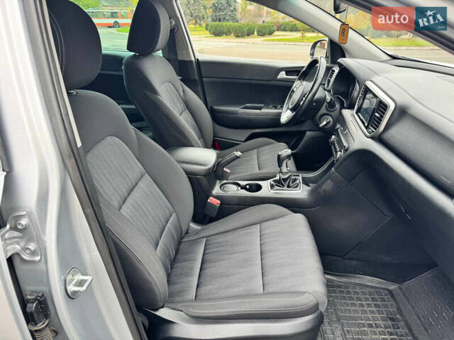 Серый Киа Sportage, объемом двигателя 1.59 л и пробегом 76 тыс. км за 14800 $, фото 11 на Automoto.ua