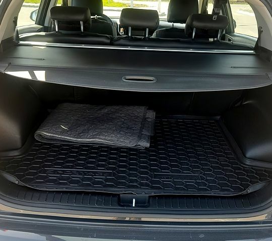 Сірий Кіа Sportage, об'ємом двигуна 1.6 л та пробігом 72 тис. км за 17000 $, фото 9 на Automoto.ua