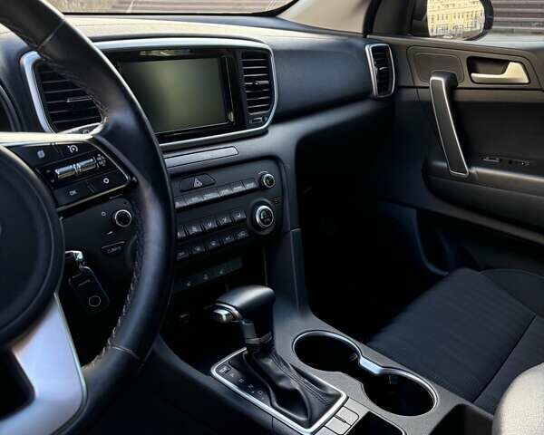 Серый Киа Sportage, объемом двигателя 1.59 л и пробегом 48 тыс. км за 18000 $, фото 7 на Automoto.ua