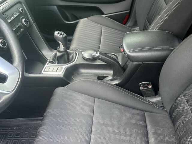 Серый Киа Sportage, объемом двигателя 1.6 л и пробегом 53 тыс. км за 17400 $, фото 4 на Automoto.ua