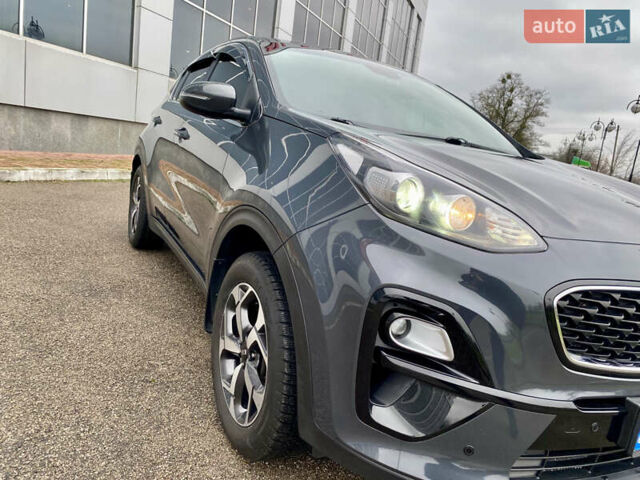 Сірий Кіа Sportage, об'ємом двигуна 1.59 л та пробігом 71 тис. км за 15999 $, фото 11 на Automoto.ua