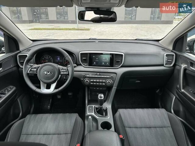 Киа Sportage 2019 в Киеве на Automoto.ua Серый Киа Sportage, объемом двигателя 1.59 л и пробегом 53 тыс. км за 16999 $, фото 19 на Automoto.ua