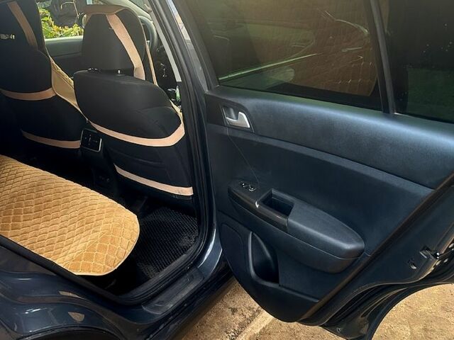 Сірий Кіа Sportage, об'ємом двигуна 1.6 л та пробігом 126 тис. км за 20500 $, фото 8 на Automoto.ua