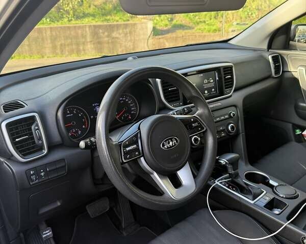 Сірий Кіа Sportage, об'ємом двигуна 1.59 л та пробігом 220 тис. км за 14200 $, фото 3 на Automoto.ua