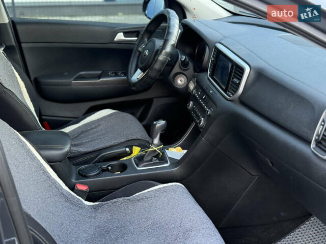 Серый Киа Sportage, объемом двигателя 1.59 л и пробегом 44 тыс. км за 18900 $, фото 18 на Automoto.ua
