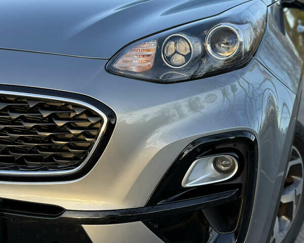 Сірий Кіа Sportage, об'ємом двигуна 1.59 л та пробігом 28 тис. км за 18100 $, фото 21 на Automoto.ua