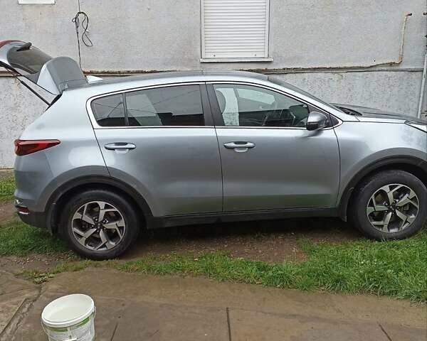 Сірий Кіа Sportage, об'ємом двигуна 1.59 л та пробігом 68 тис. км за 16900 $, фото 19 на Automoto.ua