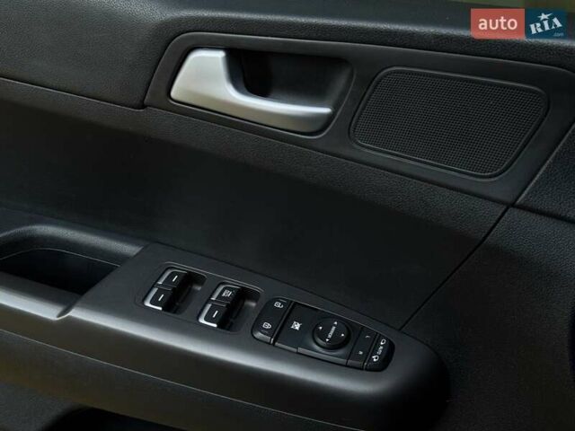 Серый Киа Sportage, объемом двигателя 1.6 л и пробегом 147 тыс. км за 17999 $, фото 60 на Automoto.ua