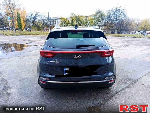 Сірий Кіа Sportage, об'ємом двигуна 1.6 л та пробігом 135 тис. км за 19500 $, фото 2 на Automoto.ua