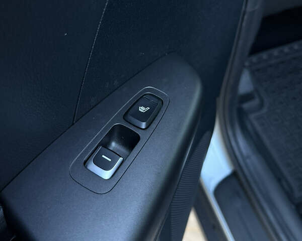 Сірий Кіа Sportage, об'ємом двигуна 1.59 л та пробігом 28 тис. км за 18100 $, фото 49 на Automoto.ua