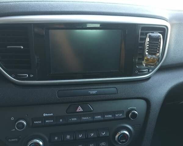 Серый Киа Sportage, объемом двигателя 1.6 л и пробегом 130 тыс. км за 18500 $, фото 4 на Automoto.ua