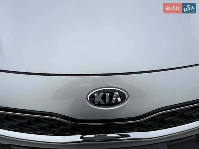 Серый Киа Sportage, объемом двигателя 1.6 л и пробегом 90 тыс. км за 21500 $, фото 12 на Automoto.ua