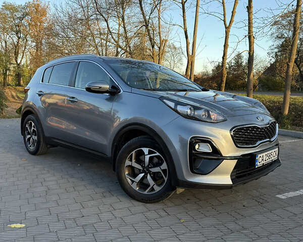 Сірий Кіа Sportage, об'ємом двигуна 1.59 л та пробігом 28 тис. км за 18100 $, фото 2 на Automoto.ua