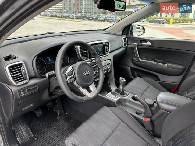 Киа Sportage 2019 в Киеве на Automoto.ua Серый Киа Sportage, объемом двигателя 1.59 л и пробегом 53 тыс. км за 16999 $, фото 11 на Automoto.ua