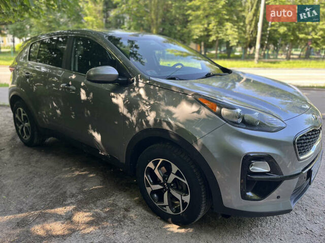 Серый Киа Sportage, объемом двигателя 2.36 л и пробегом 61 тыс. км за 15000 $, фото 1 на Automoto.ua