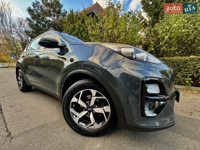Серый Киа Sportage, объемом двигателя 1.6 л и пробегом 147 тыс. км за 17999 $, фото 18 на Automoto.ua
