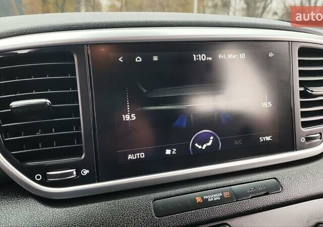 Сірий Кіа Sportage, об'ємом двигуна 2 л та пробігом 62 тис. км за 24500 $, фото 40 на Automoto.ua