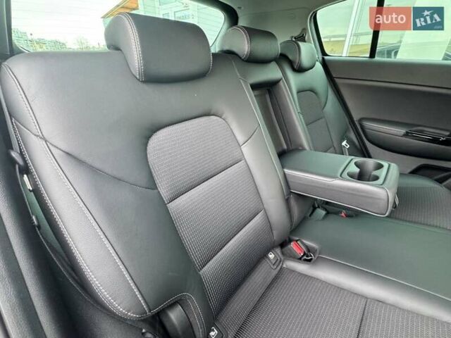Серый Киа Sportage, объемом двигателя 2 л и пробегом 57 тыс. км за 26500 $, фото 13 на Automoto.ua