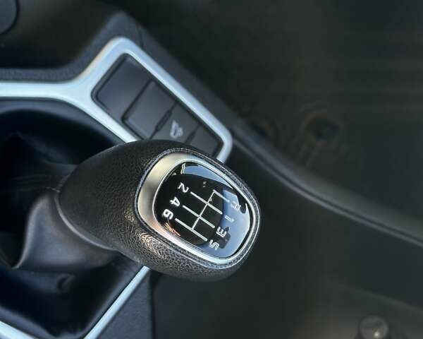 Сірий Кіа Sportage, об'ємом двигуна 1.59 л та пробігом 53 тис. км за 17999 $, фото 31 на Automoto.ua