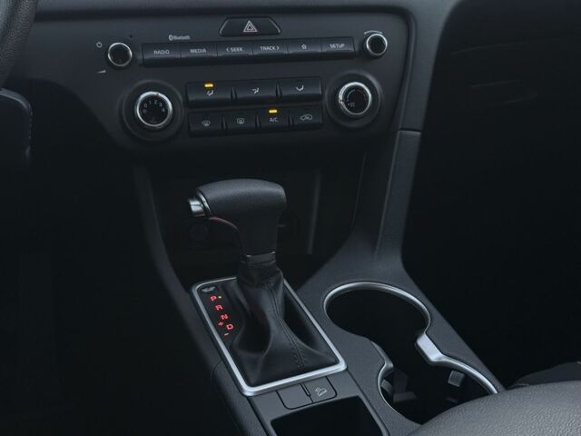 Сірий Кіа Sportage, об'ємом двигуна 1.6 л та пробігом 13 тис. км за 20900 $, фото 18 на Automoto.ua