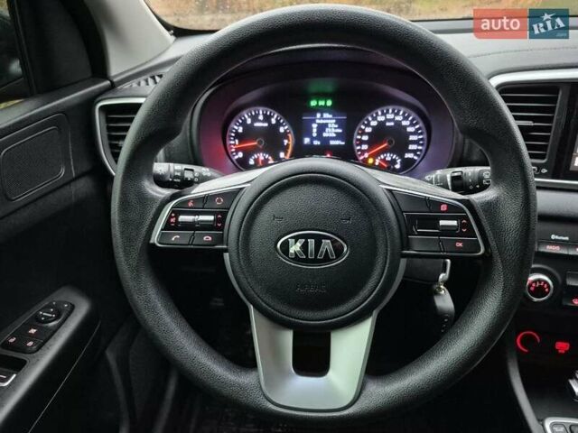 Сірий Кіа Sportage, об'ємом двигуна 1.59 л та пробігом 53 тис. км за 18900 $, фото 14 на Automoto.ua