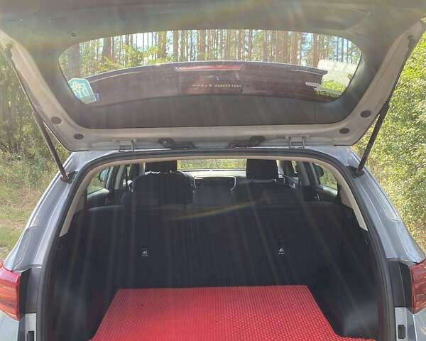 Сірий Кіа Sportage, об'ємом двигуна 1.59 л та пробігом 68 тис. км за 18500 $, фото 11 на Automoto.ua