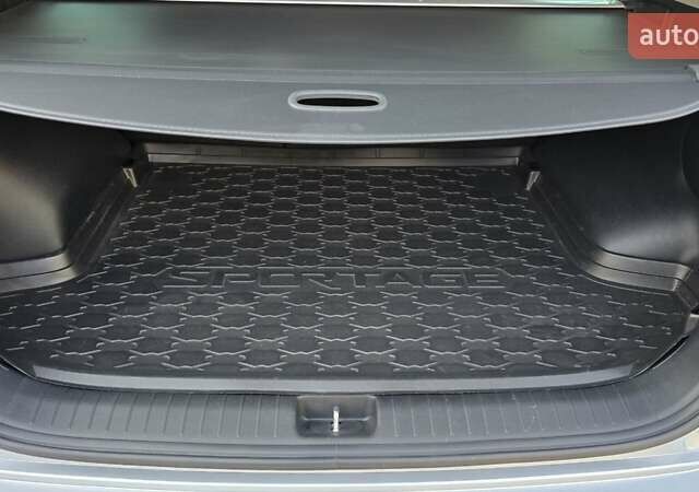 Сірий Кіа Sportage, об'ємом двигуна 1.6 л та пробігом 59 тис. км за 22000 $, фото 36 на Automoto.ua