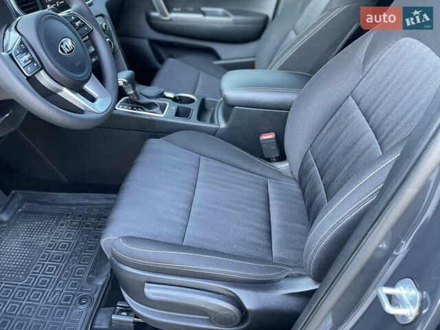Серый Киа Sportage, объемом двигателя 1.6 л и пробегом 3 тыс. км за 21700 $, фото 29 на Automoto.ua