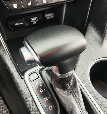 Сірий Кіа Sportage, об'ємом двигуна 2 л та пробігом 62 тис. км за 24500 $, фото 41 на Automoto.ua