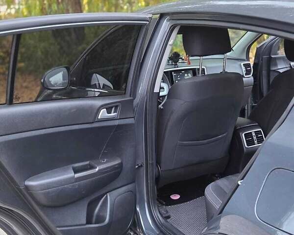 Серый Киа Sportage, объемом двигателя 1.59 л и пробегом 84 тыс. км за 18500 $, фото 12 на Automoto.ua