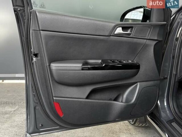 Сірий Кіа Sportage, об'ємом двигуна 2 л та пробігом 77 тис. км за 26500 $, фото 37 на Automoto.ua