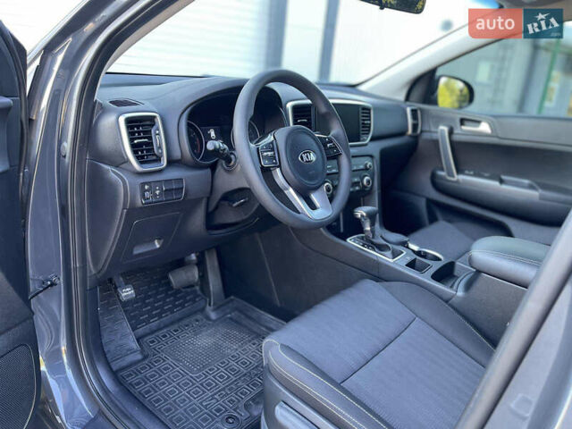 Серый Киа Sportage, объемом двигателя 1.6 л и пробегом 3 тыс. км за 21700 $, фото 22 на Automoto.ua