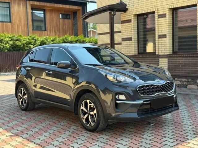Серый Киа Sportage, объемом двигателя 2 л и пробегом 136 тыс. км за 15000 $, фото 2 на Automoto.ua