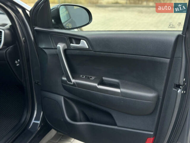 Серый Киа Sportage, объемом двигателя 1.59 л и пробегом 49 тыс. км за 18800 $, фото 29 на Automoto.ua