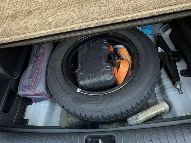 Серый Киа Sportage, объемом двигателя 2.4 л и пробегом 125 тыс. км за 12300 $, фото 16 на Automoto.ua