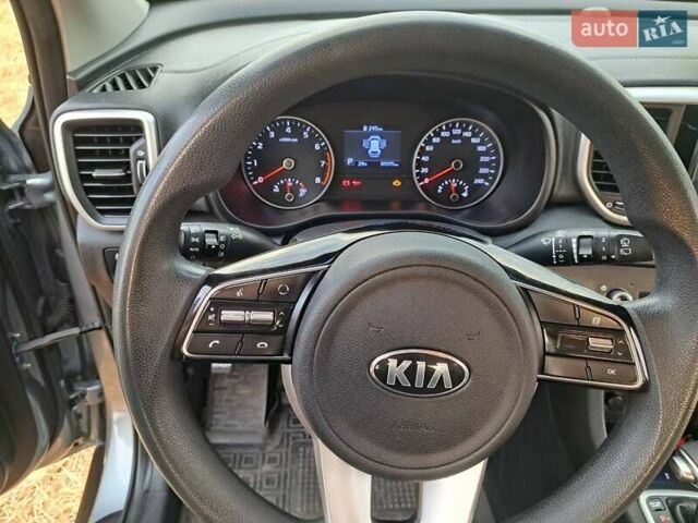 Серый Киа Sportage, объемом двигателя 1.59 л и пробегом 109 тыс. км за 17800 $, фото 3 на Automoto.ua