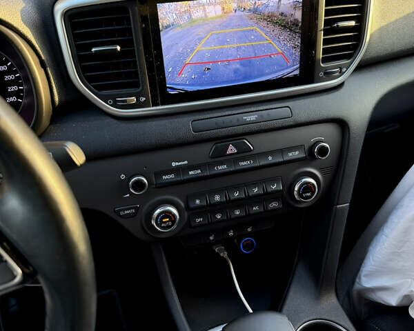Сірий Кіа Sportage, об'ємом двигуна 1.6 л та пробігом 51 тис. км за 22500 $, фото 12 на Automoto.ua