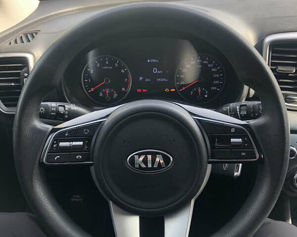 Сірий Кіа Sportage, об'ємом двигуна 1.59 л та пробігом 105 тис. км за 16700 $, фото 13 на Automoto.ua