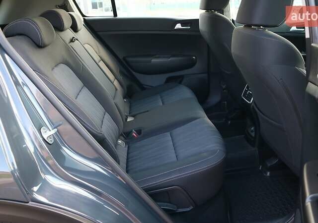 Серый Киа Sportage, объемом двигателя 1.59 л и пробегом 68 тыс. км за 18626 $, фото 6 на Automoto.ua