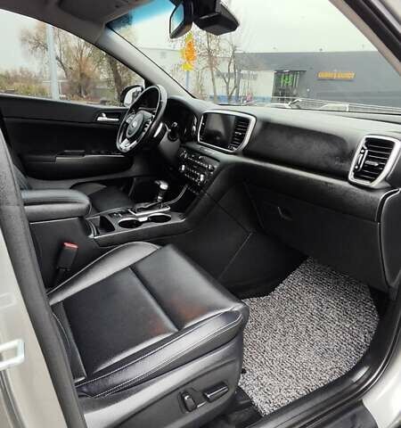 Сірий Кіа Sportage, об'ємом двигуна 2 л та пробігом 62 тис. км за 24500 $, фото 31 на Automoto.ua