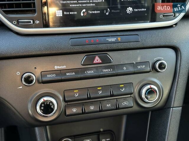 Сірий Кіа Sportage, об'ємом двигуна 1.59 л та пробігом 53 тис. км за 17999 $, фото 19 на Automoto.ua