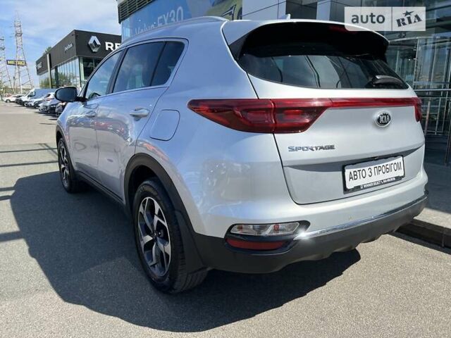 Сірий Кіа Sportage, об'ємом двигуна 1.59 л та пробігом 54 тис. км за 19087 $, фото 4 на Automoto.ua