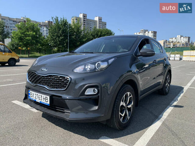 Серый Киа Sportage, объемом двигателя 1.59 л и пробегом 42 тыс. км за 17999 $, фото 1 на Automoto.ua